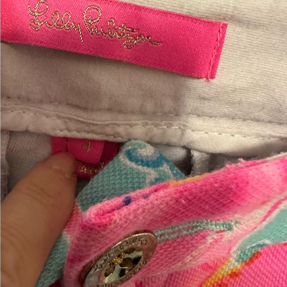 Lilly Pulitzer size 4 Pink and Blue Shorts. Scallop hem - Picture 2 of 7